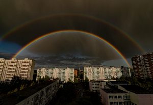 Осенняя двойная радуга в небе над Краснознаменском