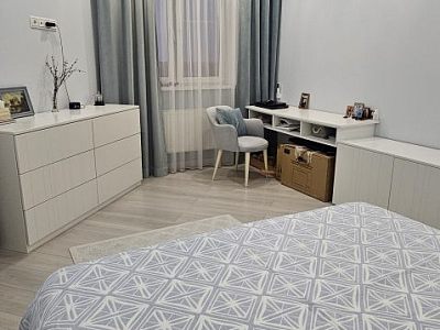 Продам, 58 кв.м, 2-комнатная