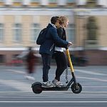 Когда будут приниматься меры против детей, ездивших на электросамокатах?