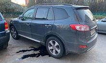 Строителей 2, нет телефона, течёт бензин из машины