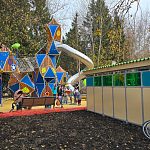 Новая детская площадка в городском парке — Краснознаменск