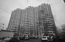 Утром из дома 16 на улице Победы с 15 этажа выпала женщина 50 лет