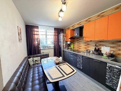 Продам, 74.1 кв.м, 3-комнатная