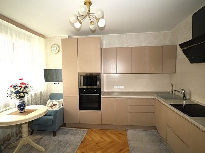 Продам, 58 кв.м, 1 сотка, 2-комнатная