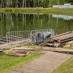 В Городском парке начался демонтаж аварийного мостика