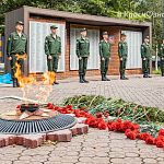 Возложение цветов в честь годовщины победы в Курской битве