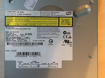 Продаётся автомобильный DVD проигрыватель 