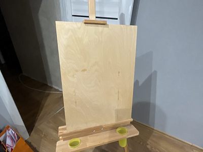Продам деревянный мольберт 