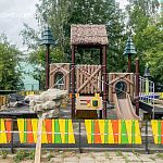 Во дворе на улице Победы д.12 появилась новая детская площадка!