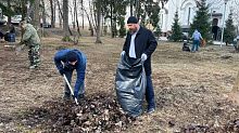Субботник на территории Михаило-Архангельского храма