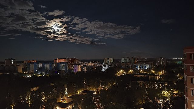 Полнолуние в облаках