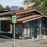 Долгострой напротив городского рынка снова начал подавать признаки жизни