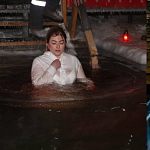 Главы Краснознаменска, которые принимали участие в Крещенских купаниях