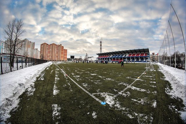 Отличная погода для зимнего футбола