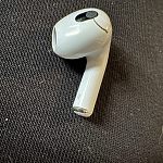 Найден наушник AirPods