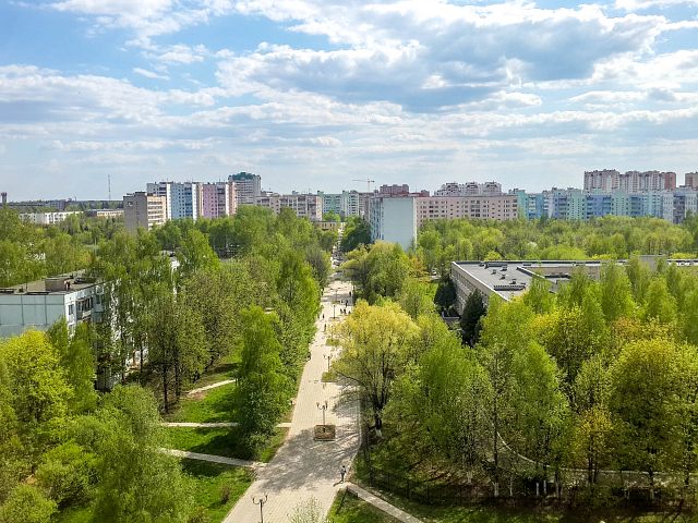 Главная аллея конец лета