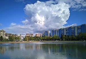 Лето. Облака.
