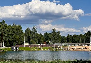 Краснознаменск под сладкой ватой облаков