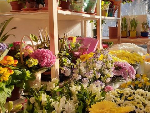 Цветочный магазин «ФЛОРА» ТЦ «УЮТ» — Краснознаменск