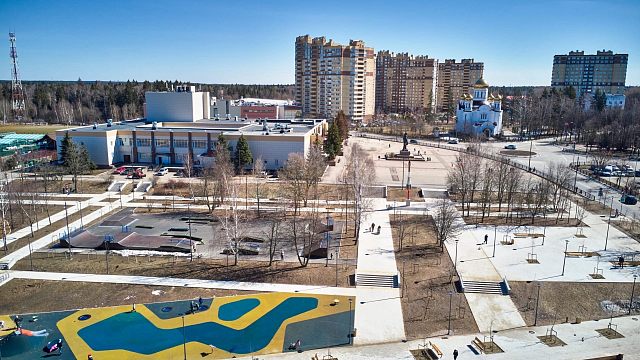 Над городом