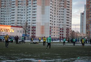 Отличная погода для зимнего футбола