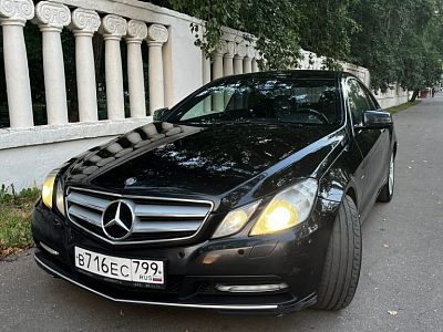 Mercedes Benz E-class 2012 г