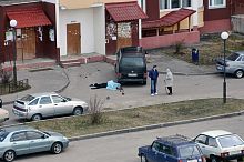 13-летняя девочка выбросилась с балкона подъезда