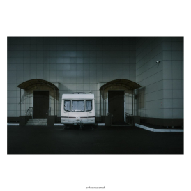 Между двух дверейНочь | Осень 25