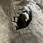 Около 2-го входа у Звездного, аккуратнее