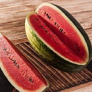 Красный тайский арбуз