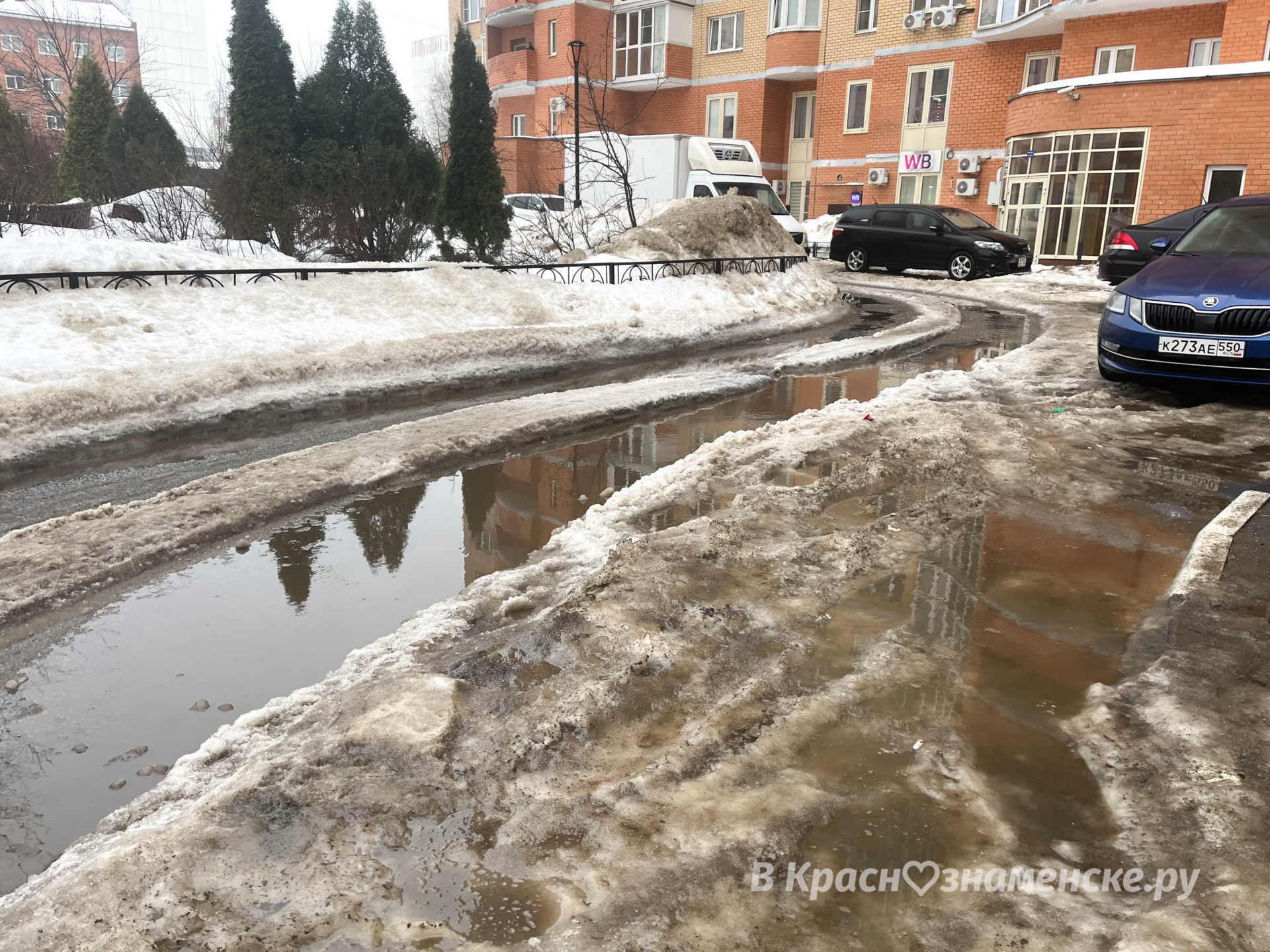 Всего лишь несколько дней теплой погоды и город плывёт, а лю