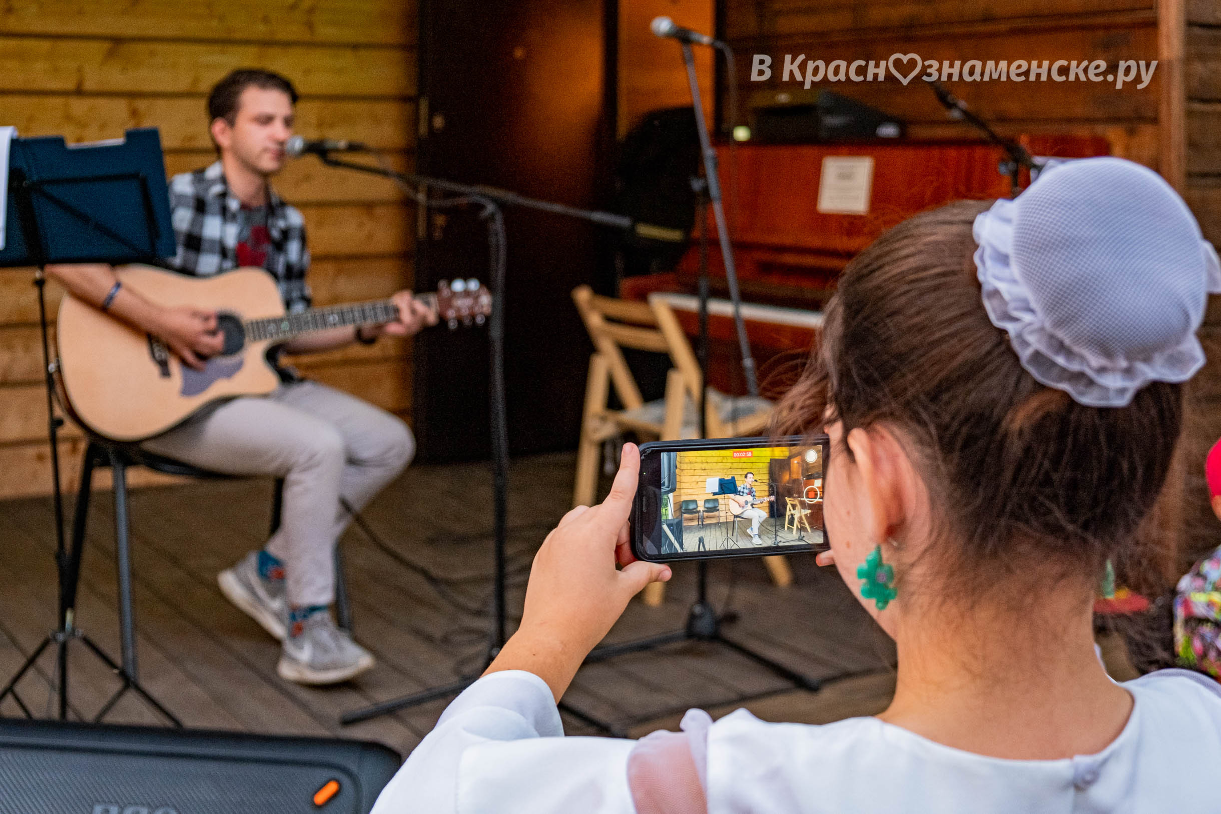 Вчера вечером, на пожалуй, самой уютной сцене города, состоя