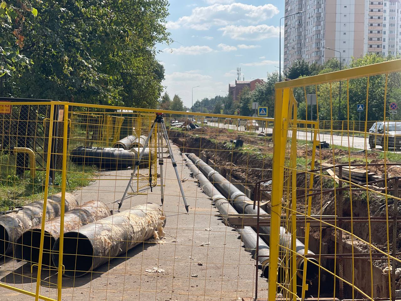 Ремонт теплотрассы продолжается! Уже уложена часть труб, раб