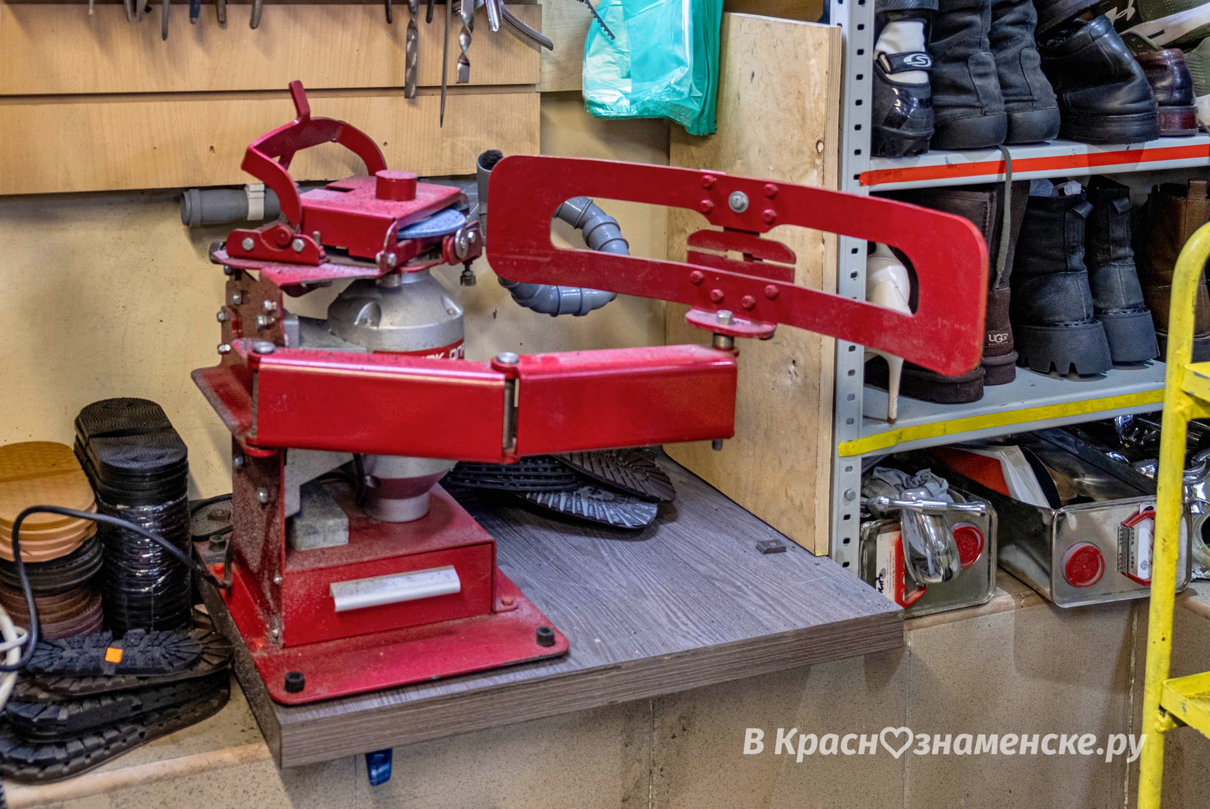 Где в Краснознаменске можно заточить коньки?  К сожалению, в