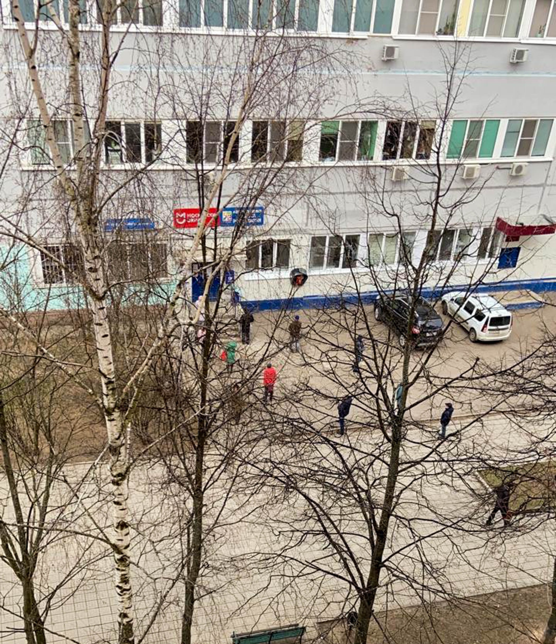 Соблюдают дистанцию ????????