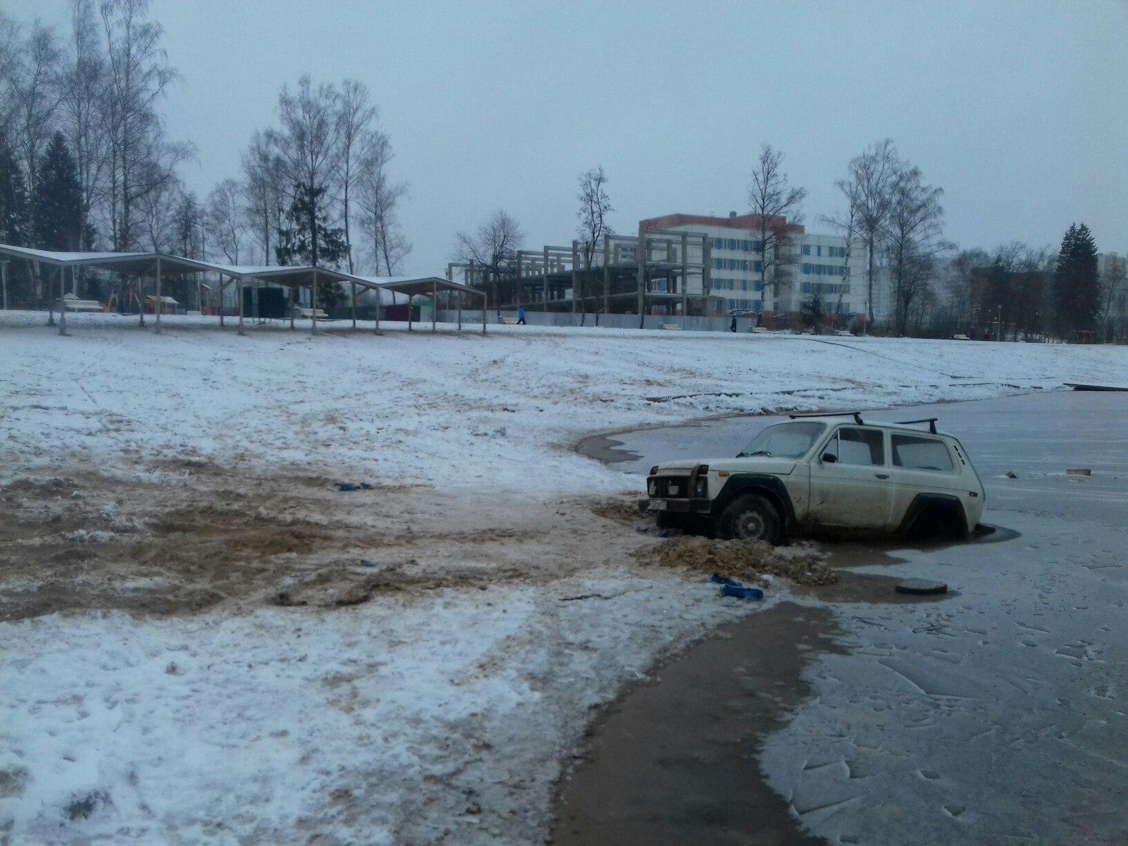 Снова стою одна ! Снова курю мама СНОВА ! — Краснознаменск
