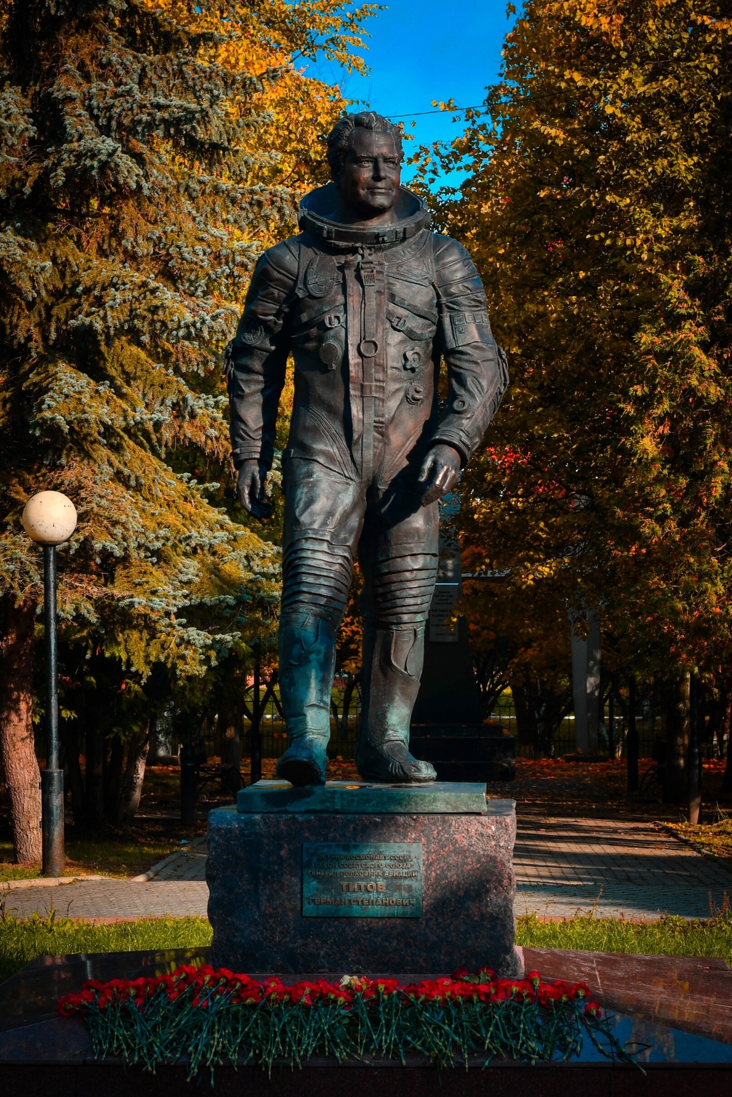 Памятник Г. С. Титову Фотография: Сергей Марин