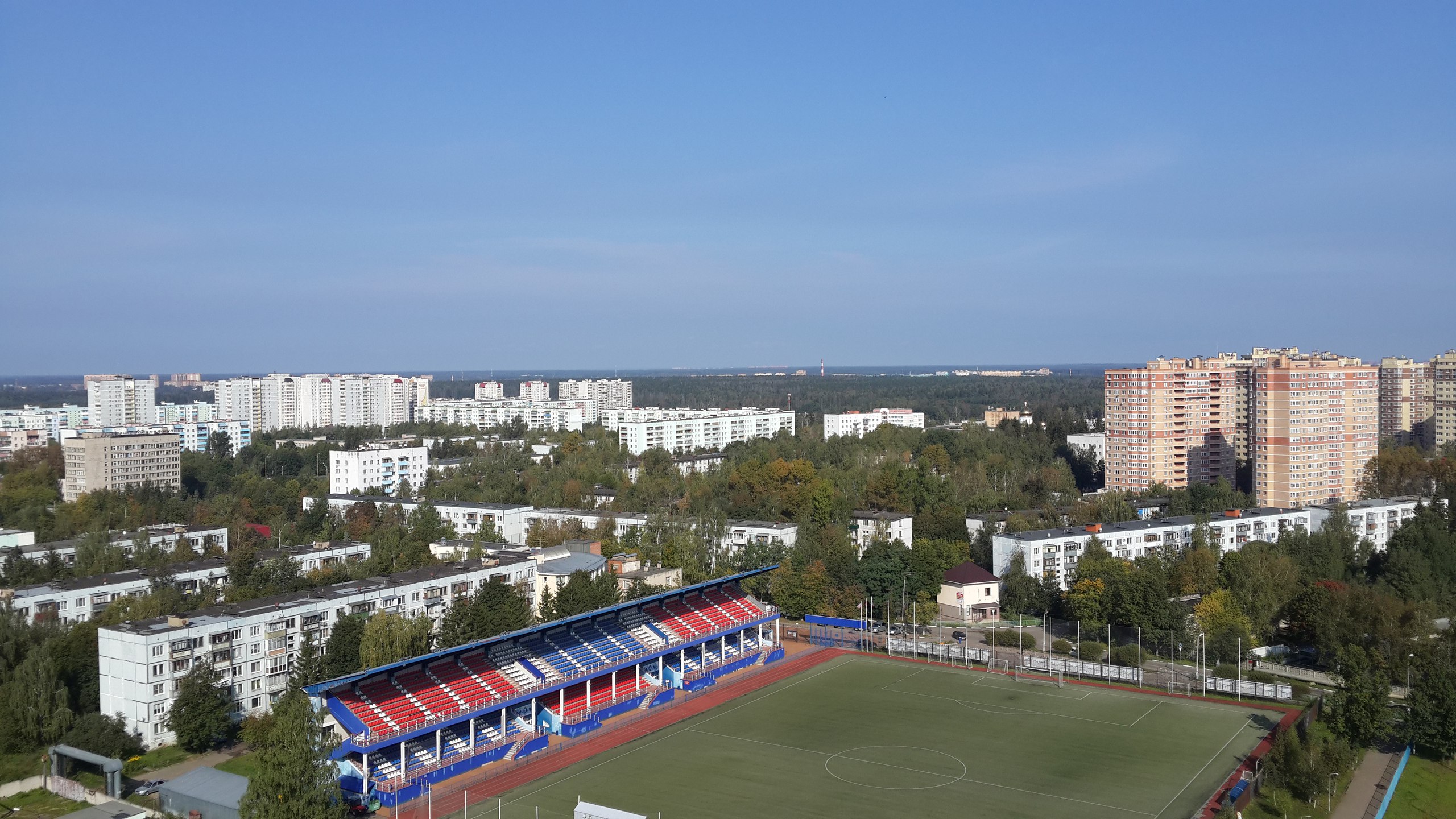 Солнечная прогулка по городу. — Краснознаменск