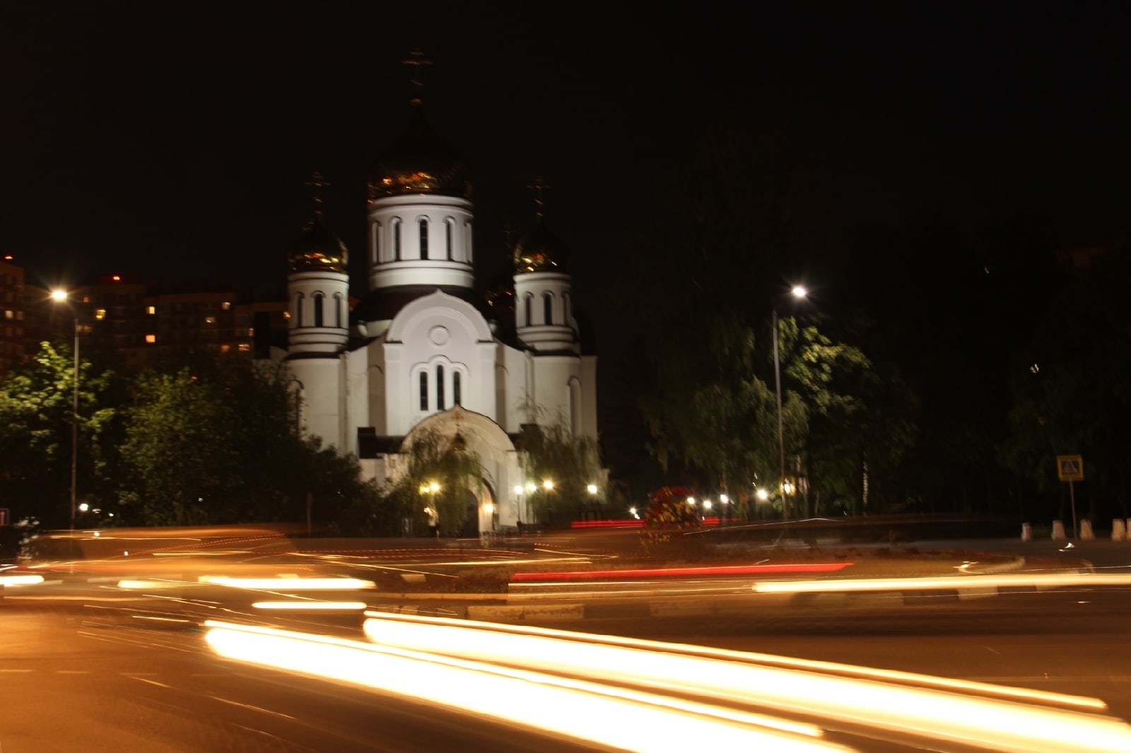 Вечереет.