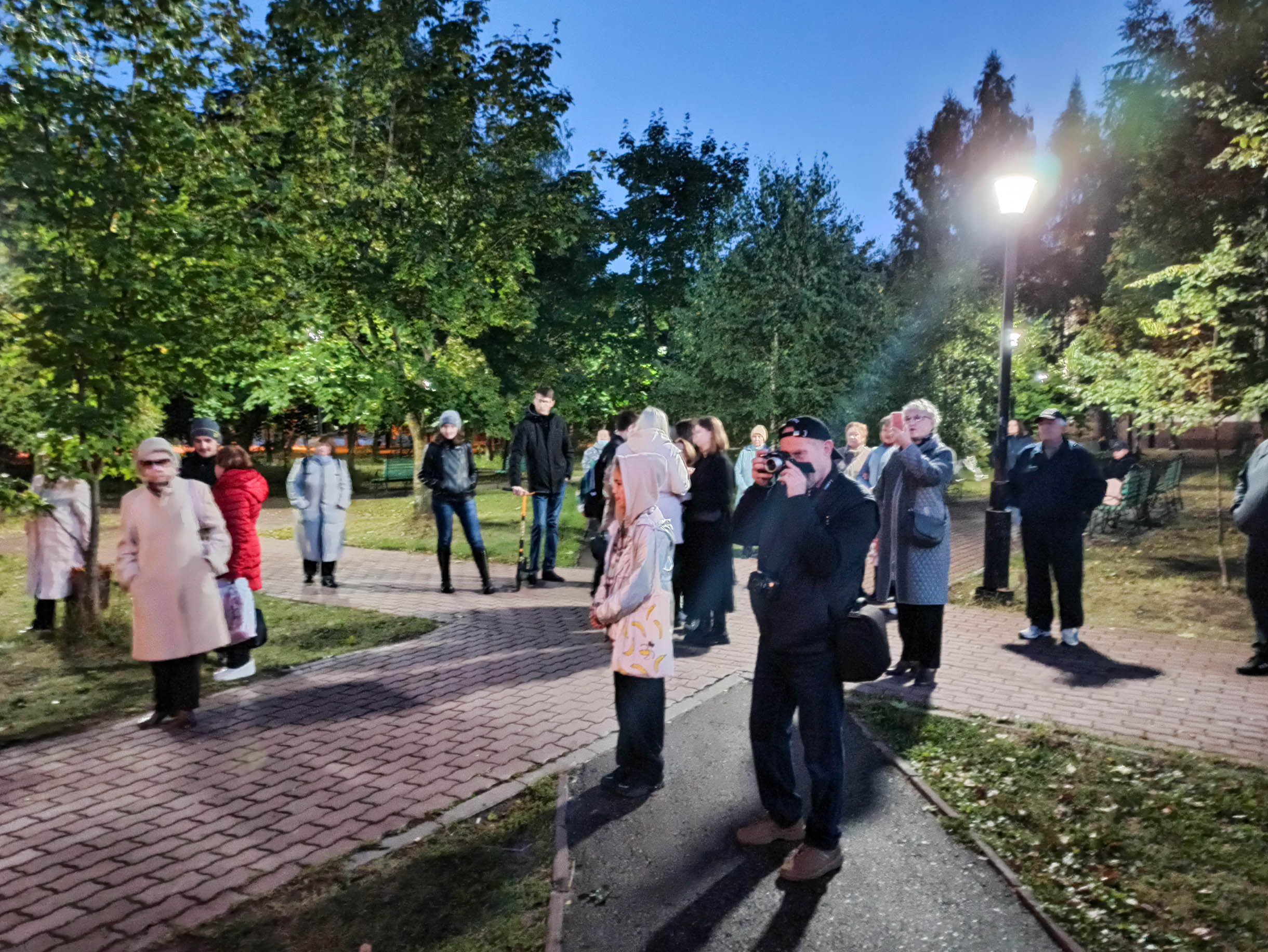 В завершение праздничного дня на малой цене прошел концерт — Краснознаменск