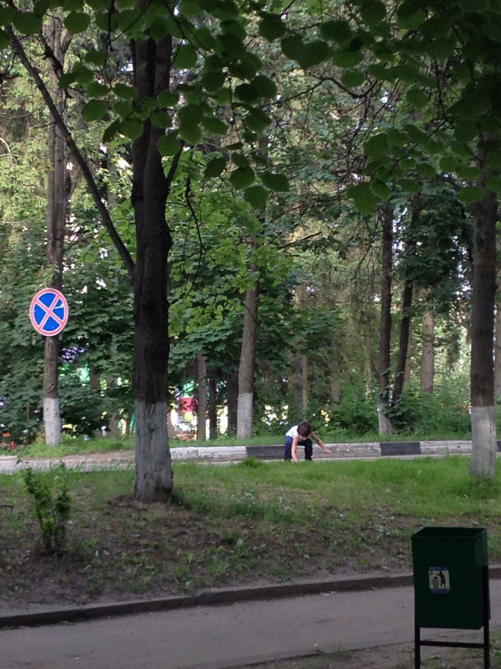 Сегодня (24.06.) напротив Парковой д.12 со стороны МУП "ЖХ" — Краснознаменск