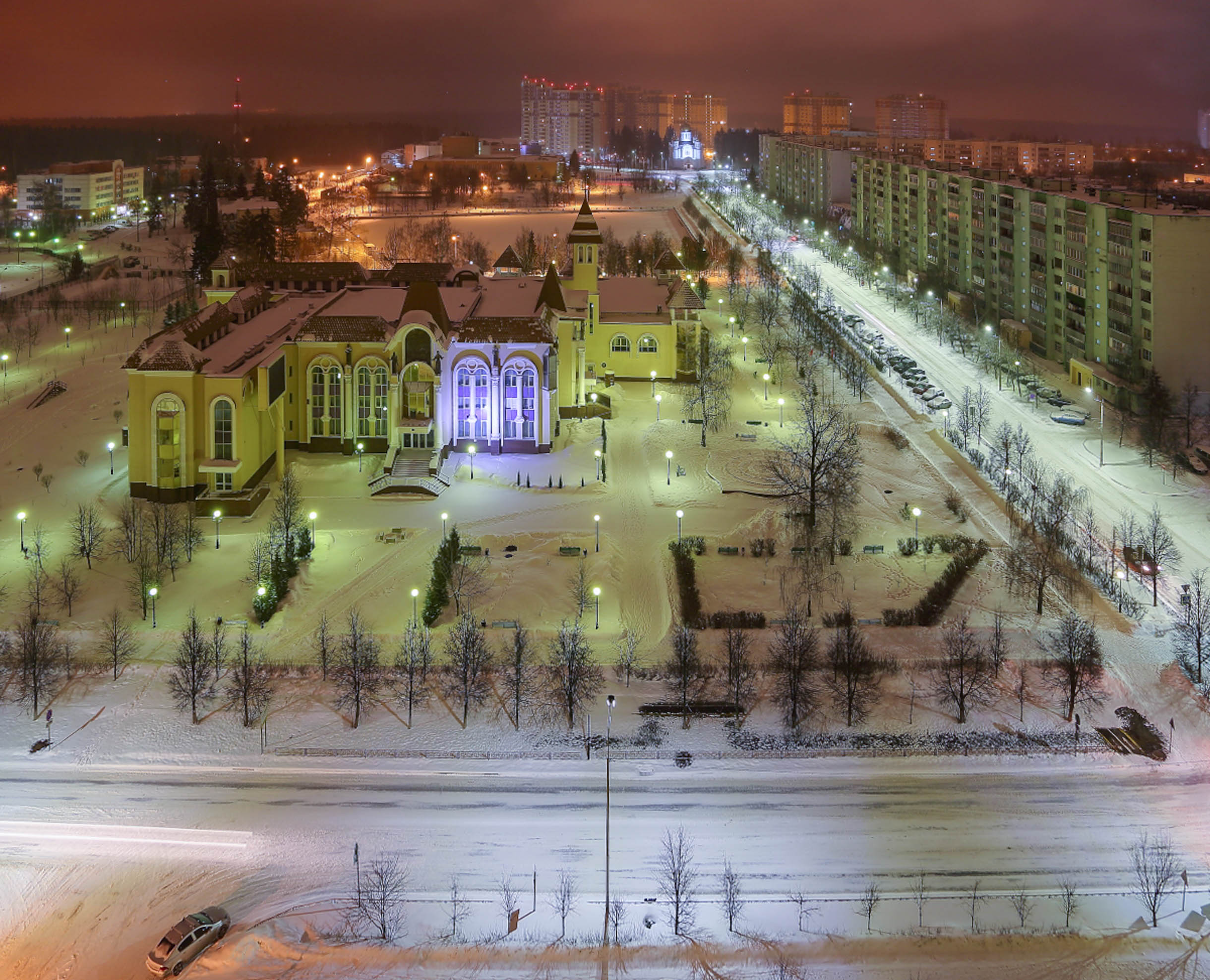 Ночь, улица, штатив Фото: Денис Равков