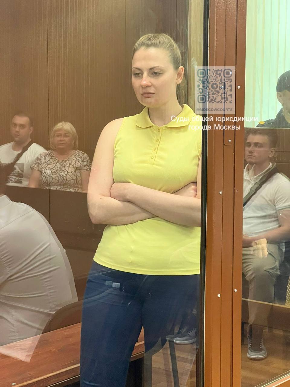 Фигурантке по делу о повреждении памятника Георгию Жукову на