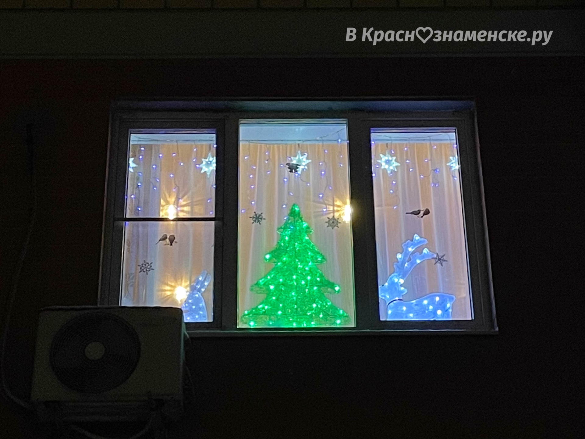 Окна создающие новогоднюю атмосферу не только в квартире, но