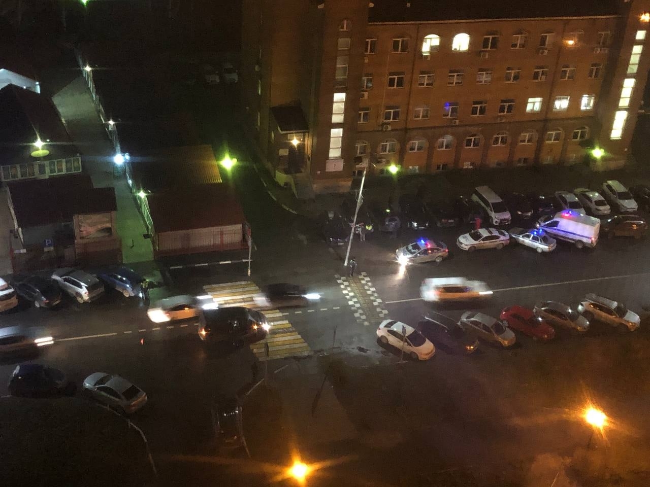 ДТП у Фила, говорят сбили на пешеходе ребёнка.