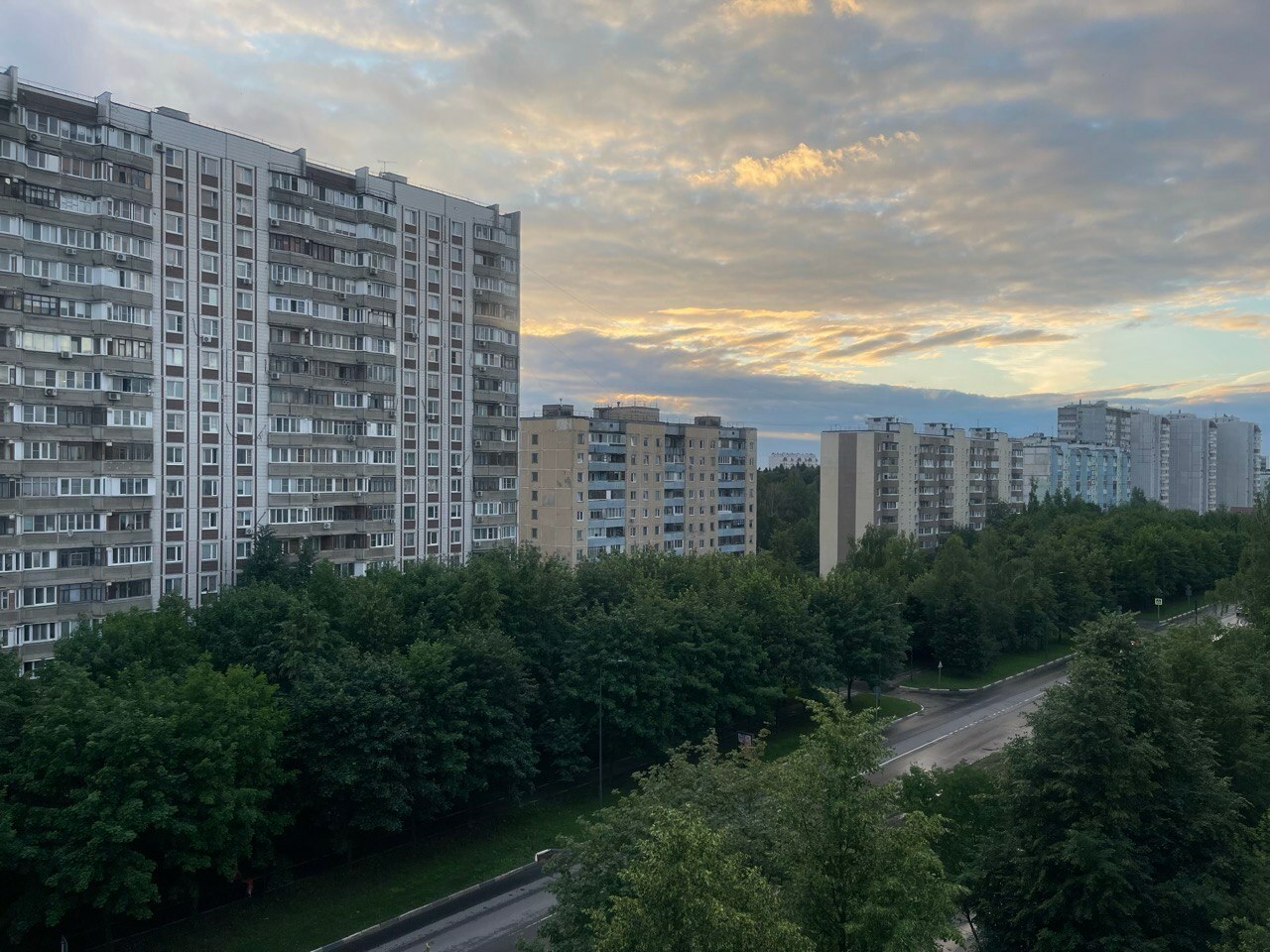 Вечереет