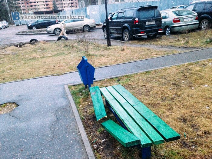 Сегодня мкр. Связистов навестила Заместитель Начальника ТО №28 ГАТН Московской области Е.И. Сергеева. 
Совместно с ней провели инспектирование территории.

Так уж повелось, что доверия к управляющей компании Славянка нет, приходится каждый день о