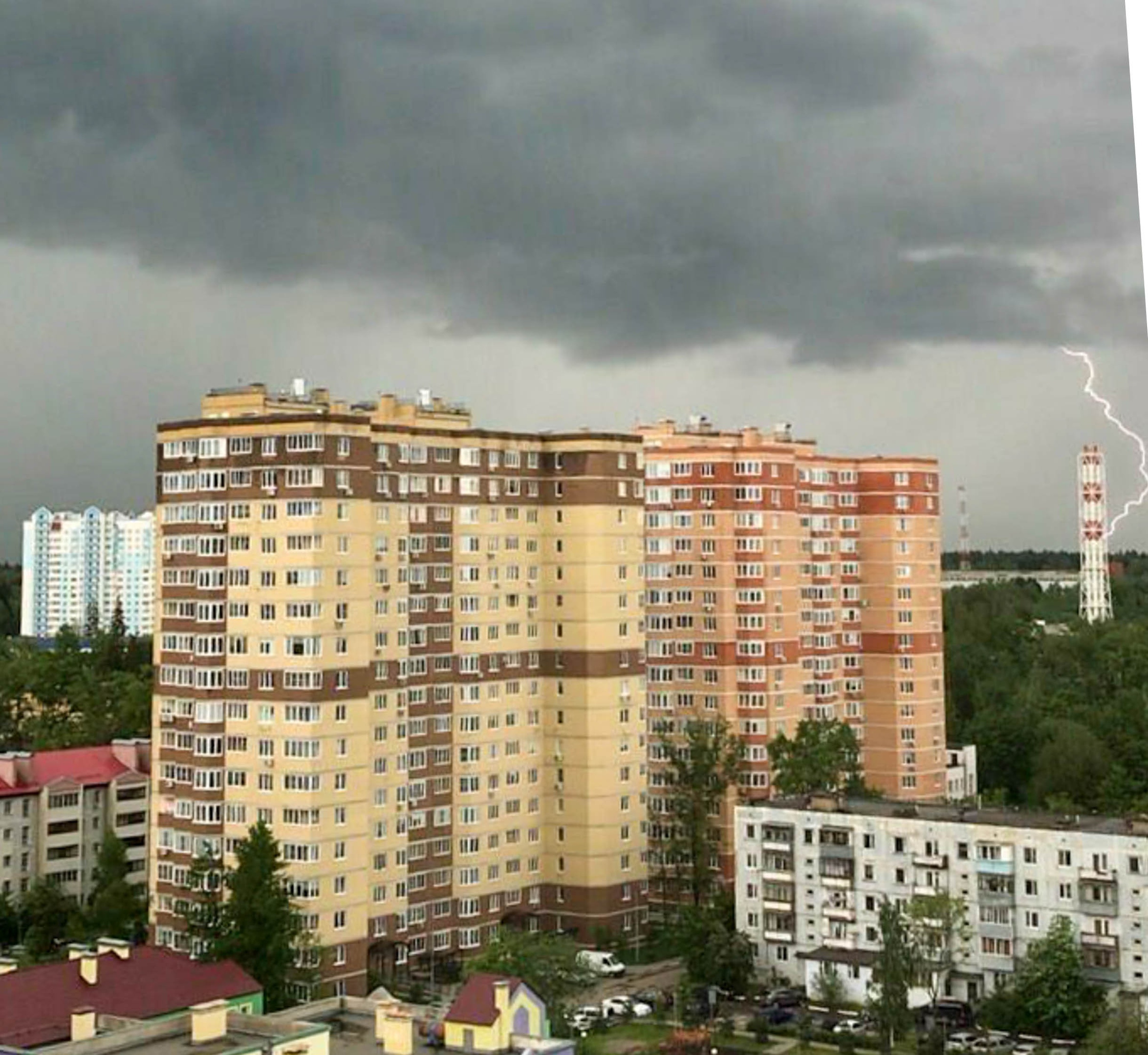 Гроза, из окна на ул. Связистов, г. Краснознаменск. 23.08.2016
