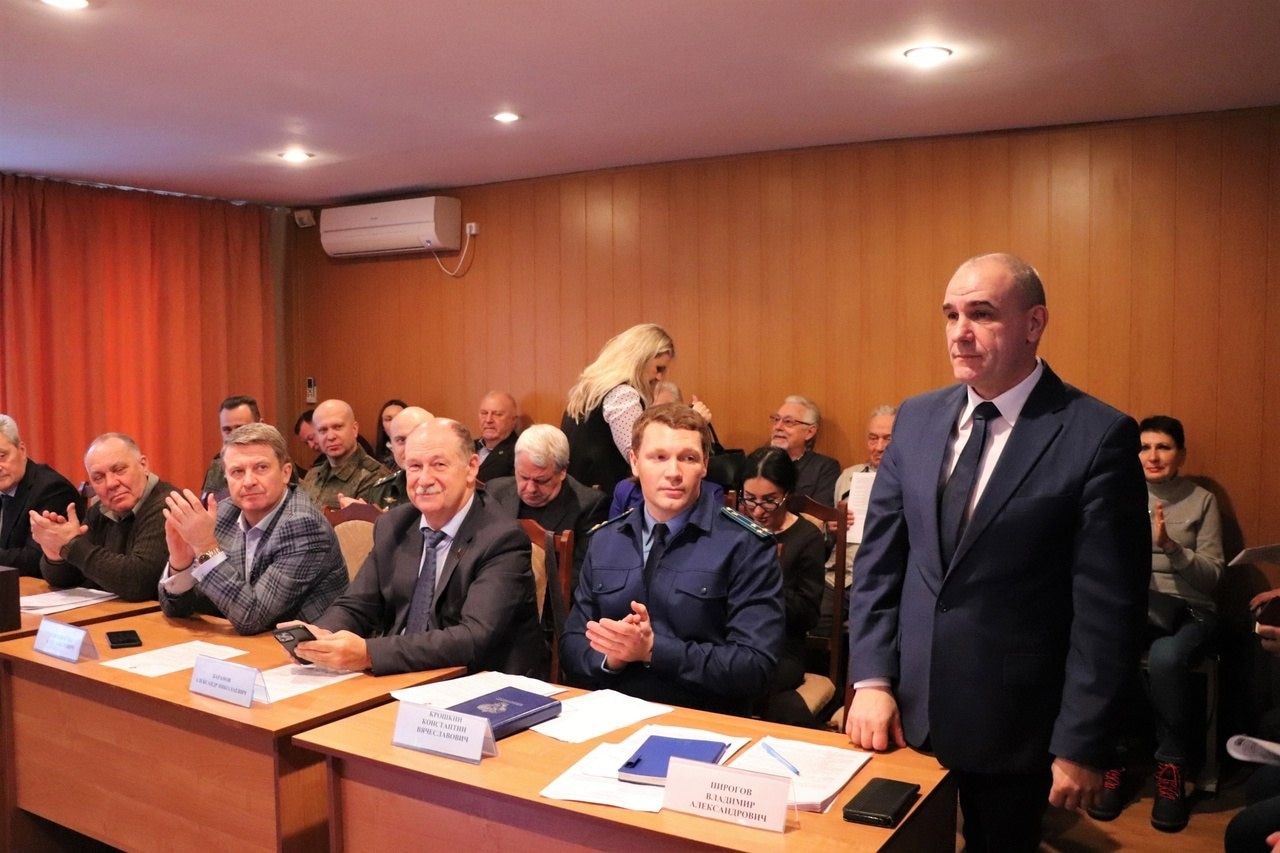 Eдиногласным решением депутатов Совета депутатов на пост гла
