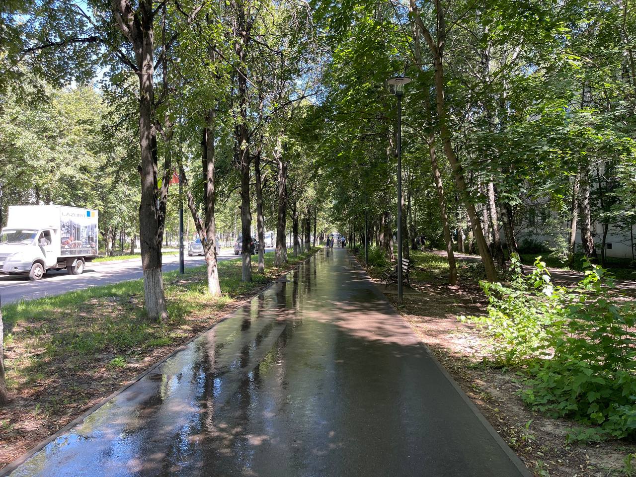 Солнечная прогулка по городу.